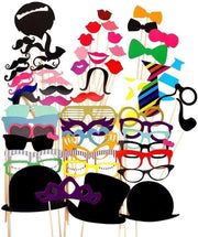 Accessori di scena per foto 58 pezzi - Finte barbe/ labbra/ cappelli/ occhiali - Accessori per feste - Matrimonio/ compleanni/ feste per bambini - Facili da utilizzare - Accessori per fototrappola