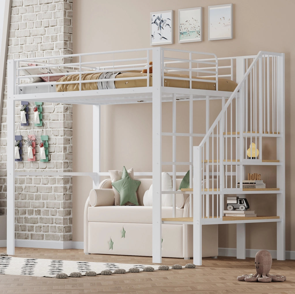 Letto a soppalco 140x200 cm in metallo e legno con scala e vano contenitore; bianco