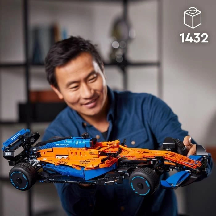 LEGO 42141 Technic La McLaren Formula 1 2022 Auto da Corsa, Modellino in Scala F1, Kit di Costruzione, Kit Modello per Adulti