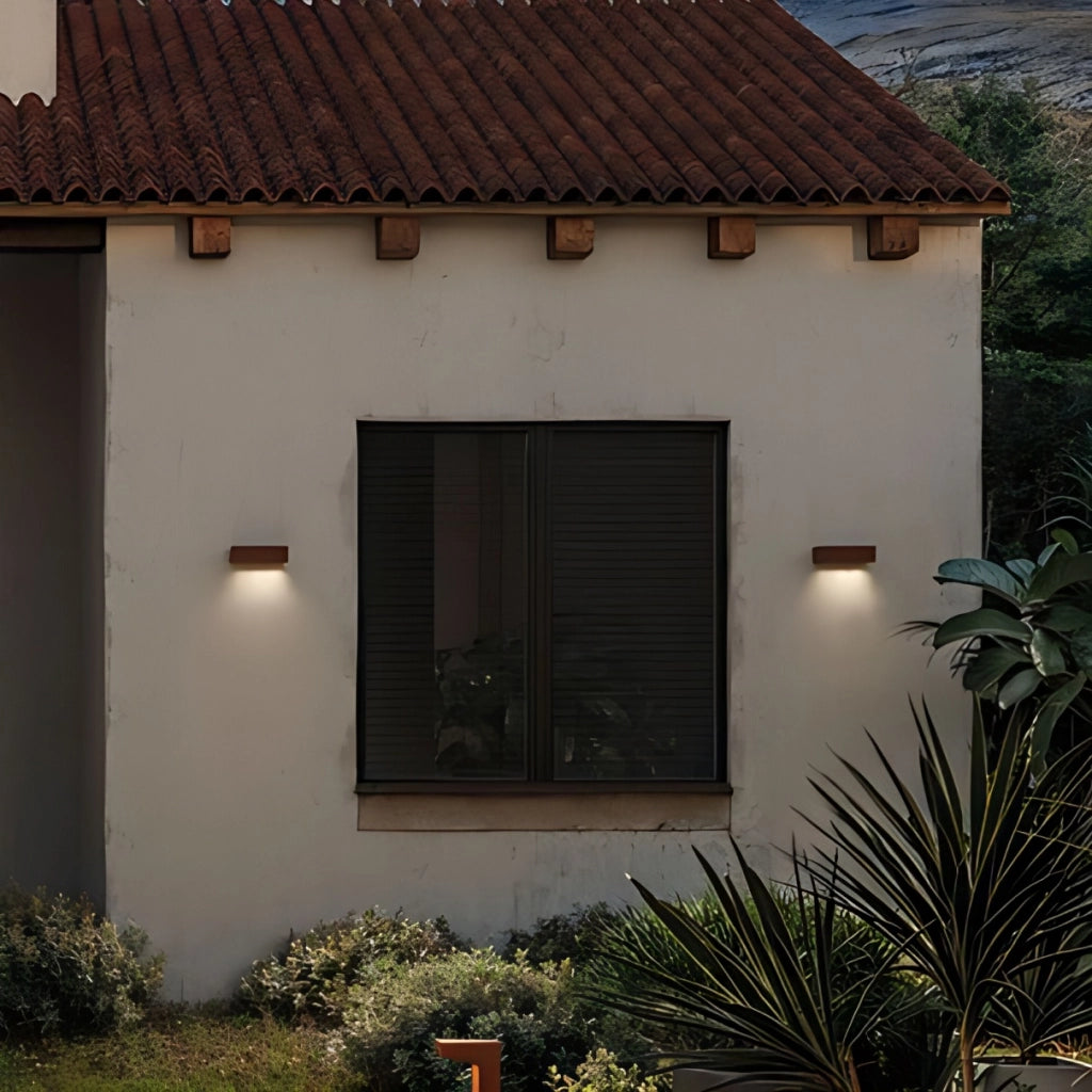 Forward Lampada da parete per esterni 3 luci asimmetrica a LED, struttura in alluminio bianco, design moderno per illuminazione facciate 15,5W