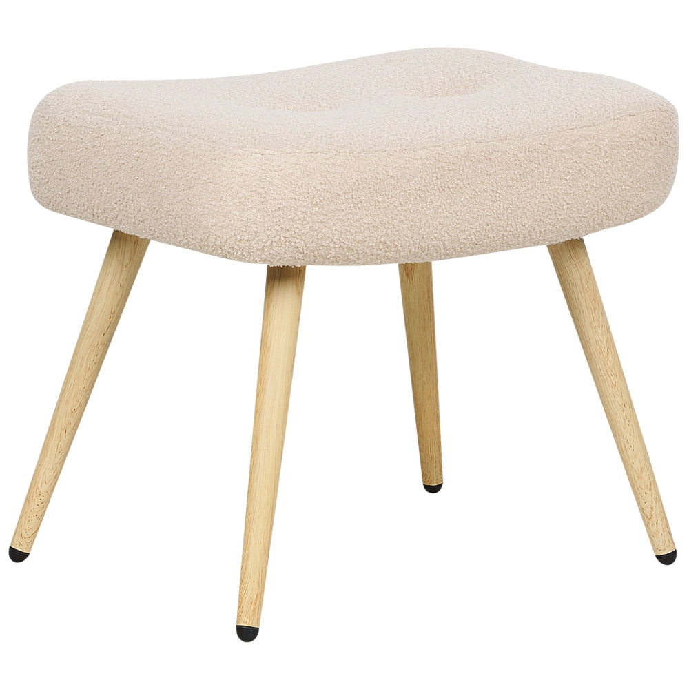 Poltrona rivestita in tessuto beige con poggiapiedi in stile retrò