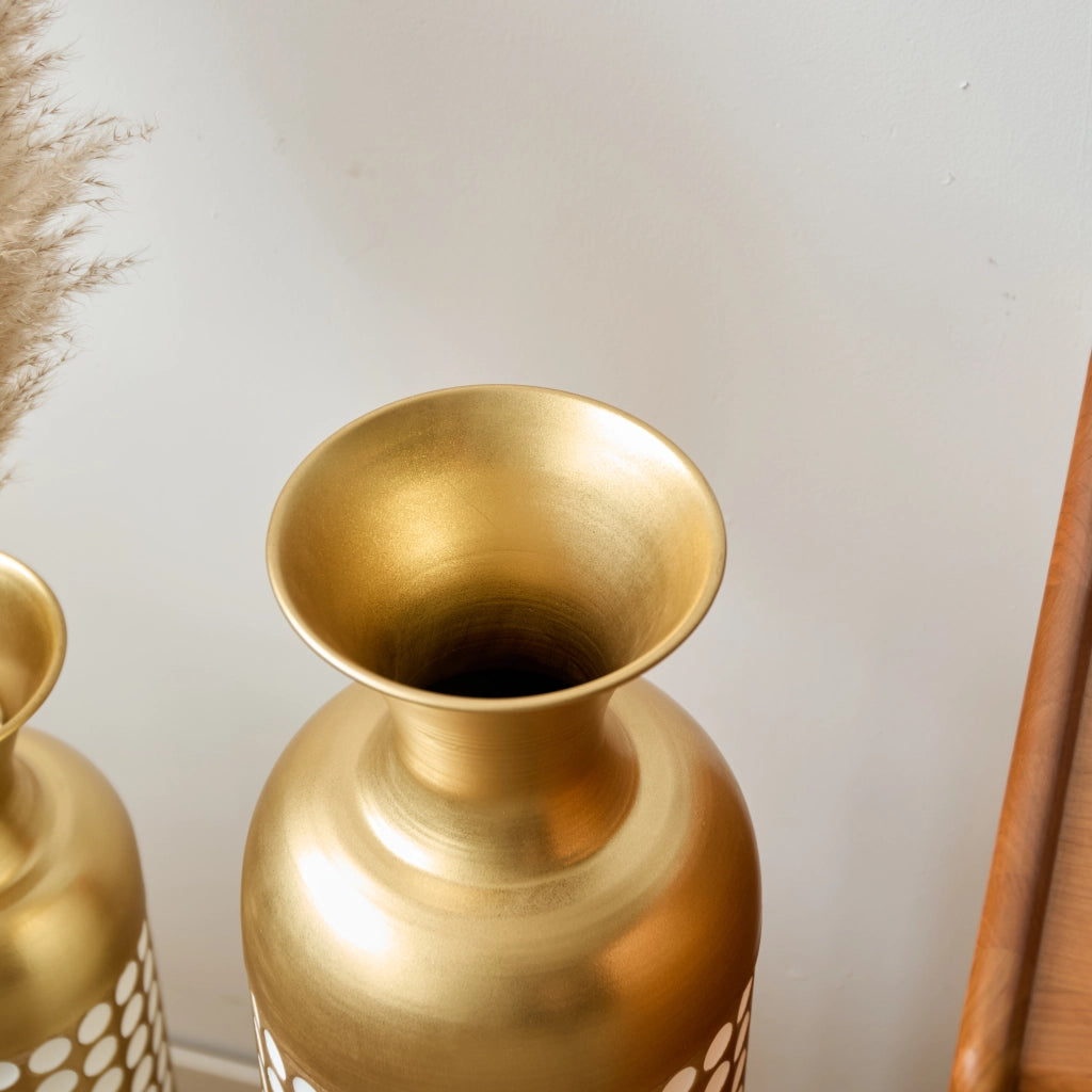 Vasi da pavimento in metallo set da 3 con punti bianchi finitura oro bronzo antico
