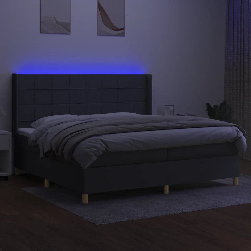 Letto a Molle Materasso e LED Grigio Scuro 200x200cm in Tessuto 3138902