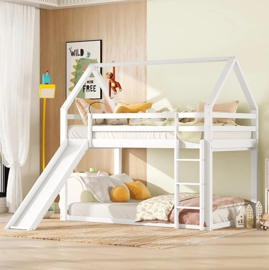 Etagenbett per bambini a forma di casetta con rampa e scala; bianco; 90x200 cm