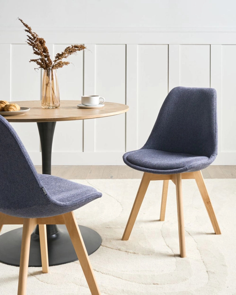 Set di 2 sedie da pranzo poliestere blu scuro gambe in legno soggiorno cucina stile moderno