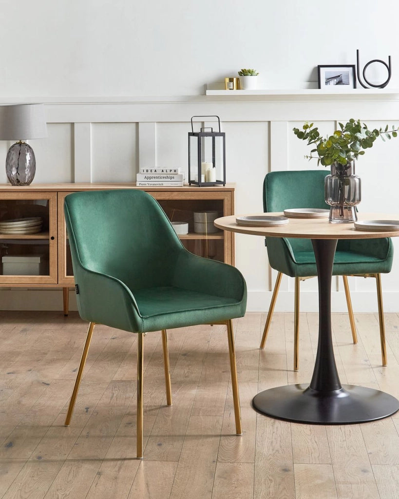 Set di 2 sedie da pranzo con rivestimento in velluto verde gambe dorate glamour retrò