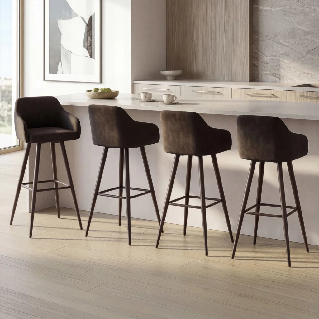 IDMarket - Set di 4 sgabelli da bar JANY girevoli con braccioli in velluto nero e gambe in legno nero