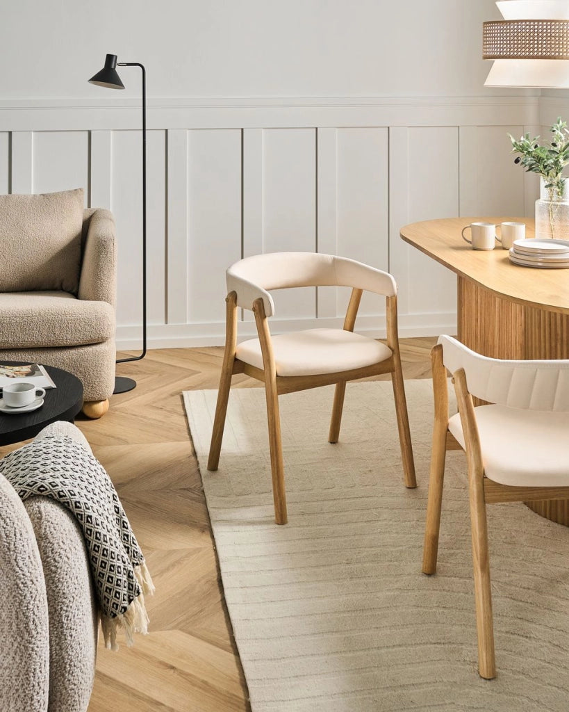 Set di 2 sedie da pranzo in legno chiaro e tessuto poliestere bianco sporco Gambe in legno di gomma Stile retrò tradizionale