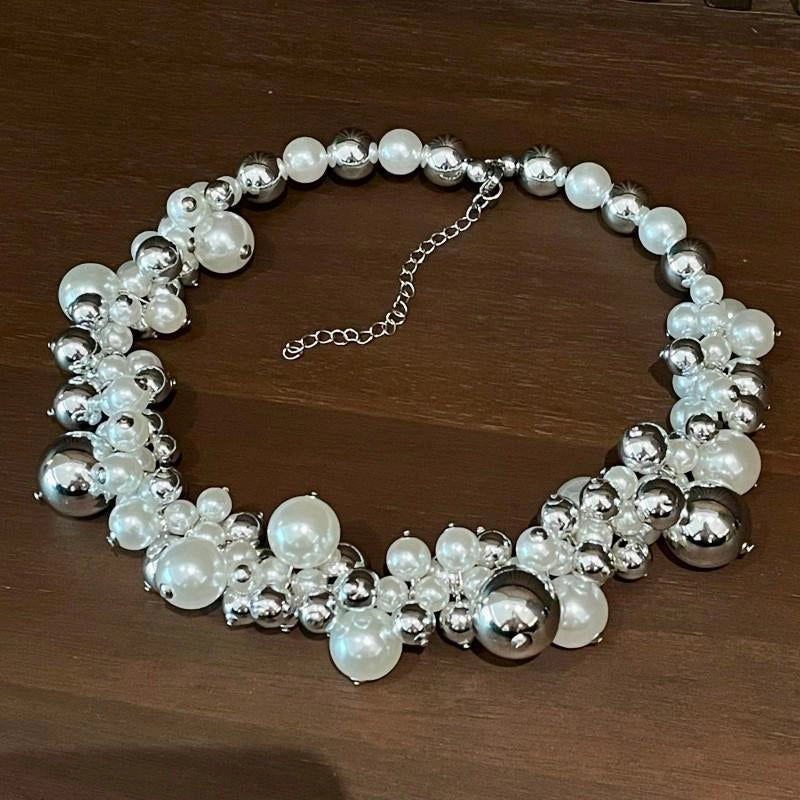 Collana a blocchi di colore fatta a mano con perle e perline rotonde, regalo di Natale o compleanno.