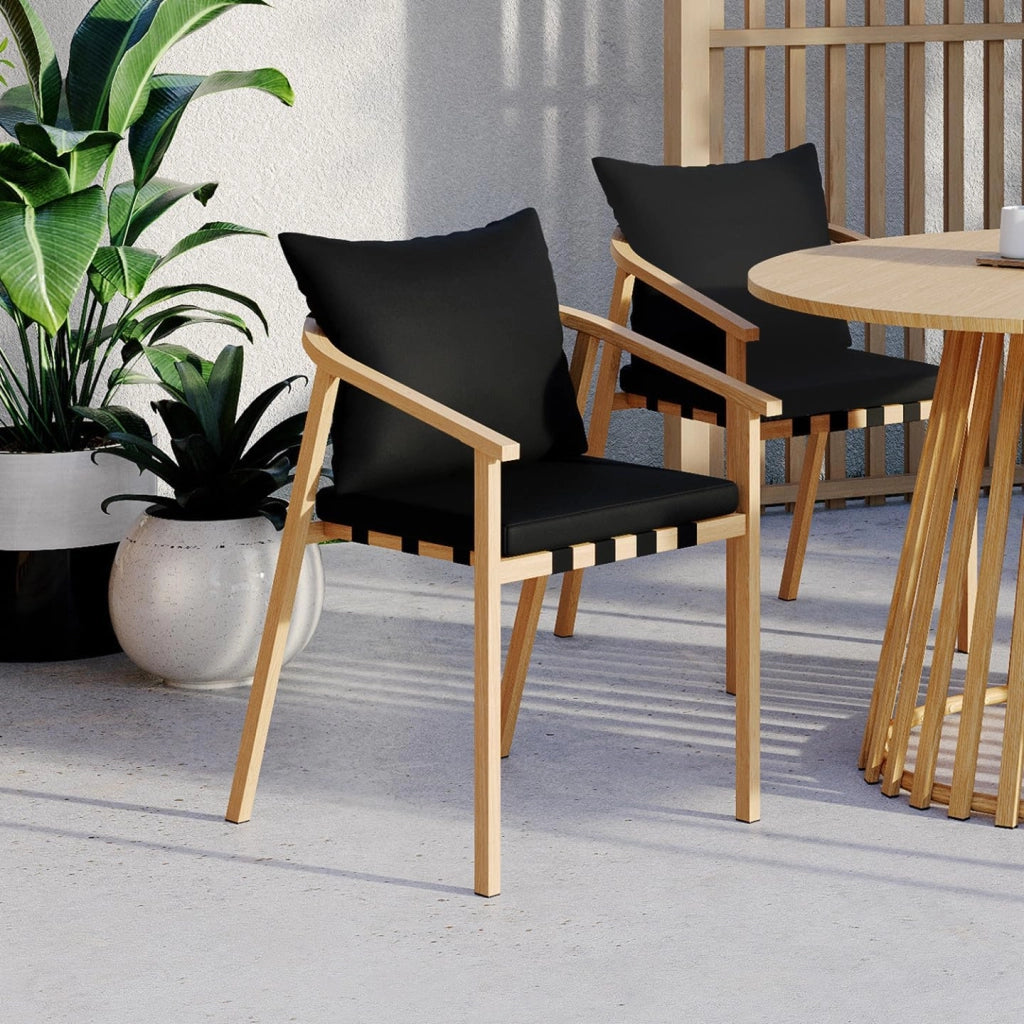Set di 4 sedie da giardino Malta struttura in metallo effetto legno, cinghie e cuscini neri