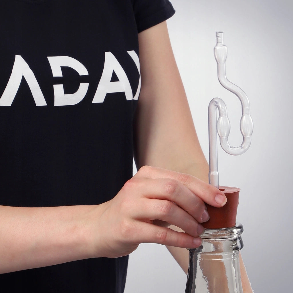 Tubo di fermentazione in plastica KADAX per damigiane di vino e liquori
