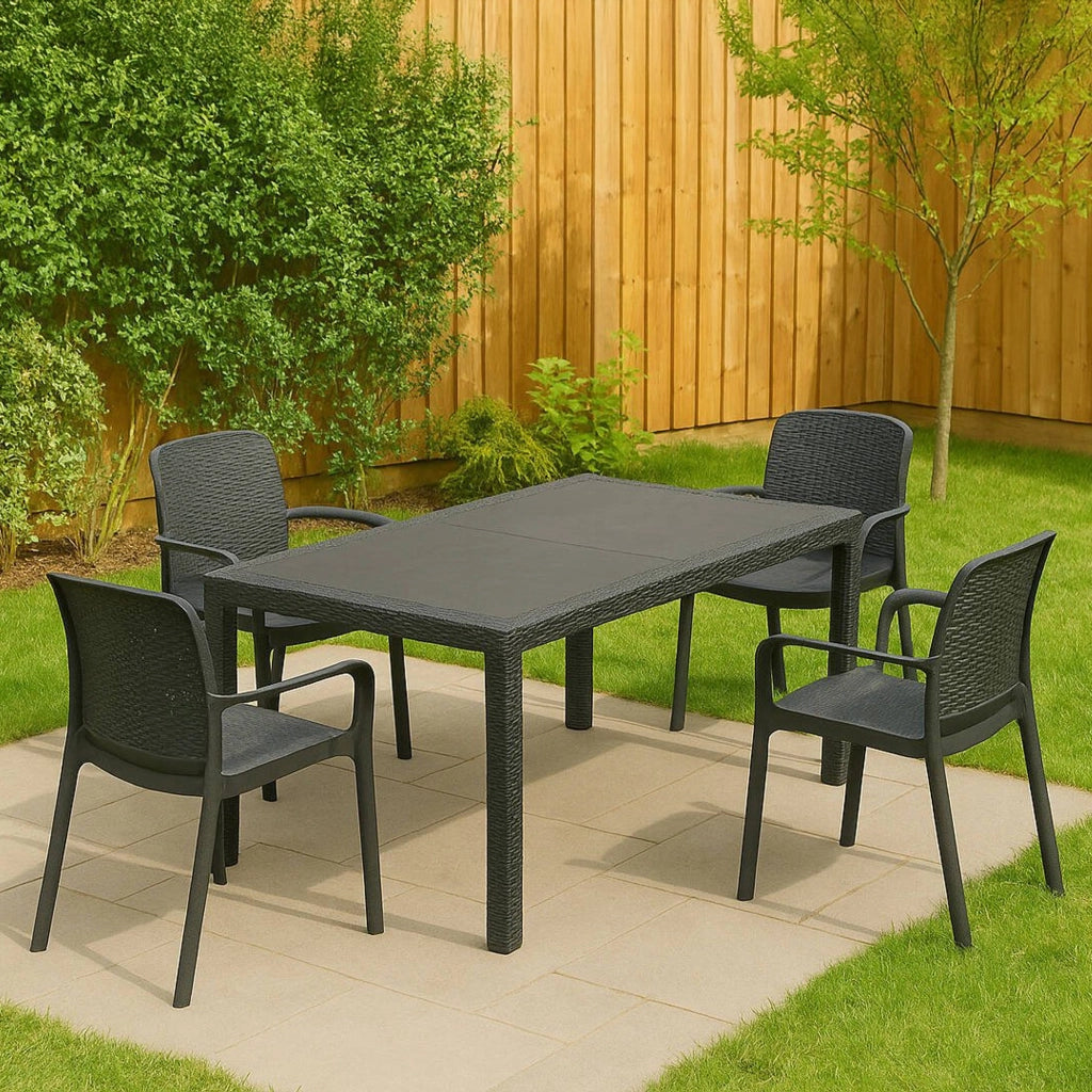 Set salotto da esterno Lograto, Salottino outdoor e indoor, Tavolo rettangolare fisso con 4 sedie impilabili, Made in Italy, Antracite