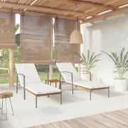 Lettini Prendisole 2 pz con Tavolo in Polyrattan Marrone 317637
