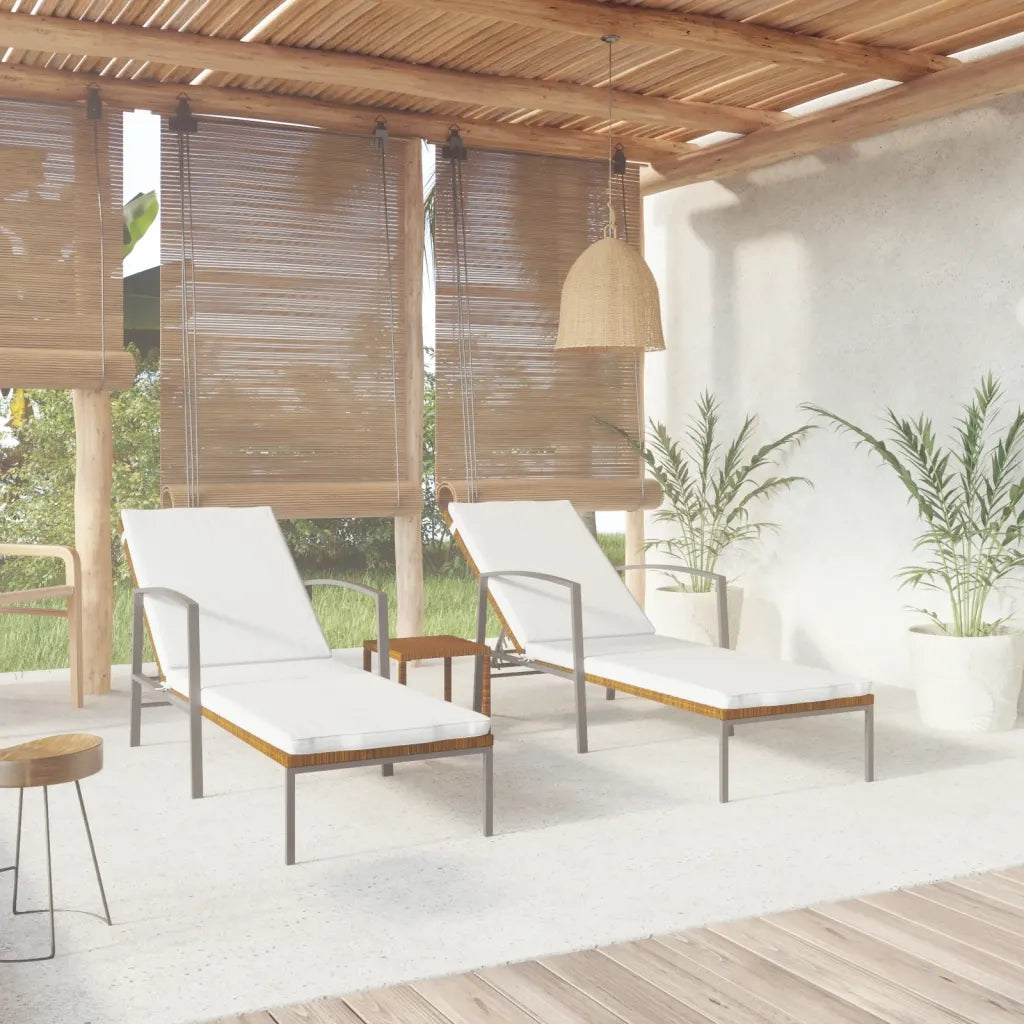 Lettini Prendisole 2 pz con Tavolo in Polyrattan Marrone 317637