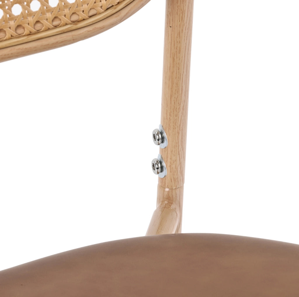 Set di 4 sedie da pranzo con schienale ovale in rattan naturale; seduta marrone in PU e gambe in metallo
