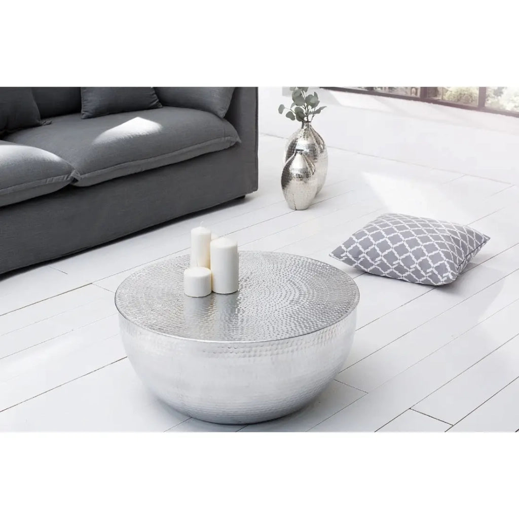 Tavolino TRIANE 60 cm in alluminio argento martellato – Tavolino rotondo di design