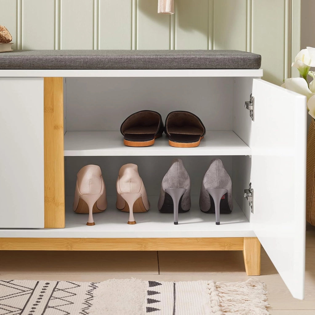Panca Scarpiera Ingresso con Seduta, Cassapanca Contenitore da Interno con 2 Ante, in Legno ingegnerizzato + Bambù 90x34x46cm Bianco FSR117-W