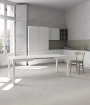 Tavolo Traffic Allungabile 130/210 cm in Melaminico Bianco Frassinato con Gambe in Faggio Massello - Design Salvaspazio Moderno