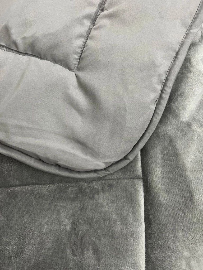 Trapunta Piumone Invernale In Tessuto Flanellato Effetto Velluto 550 Gr-Mq Grigio - Matrimoniale