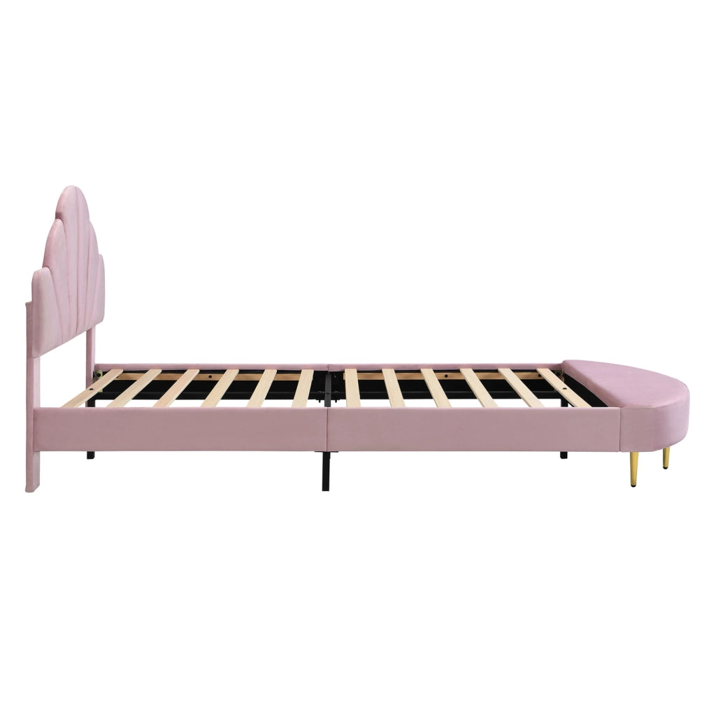 Letto imbottito 90x200 cm con testiera in velluto; panca coordinata e bordi anticolpo rosa