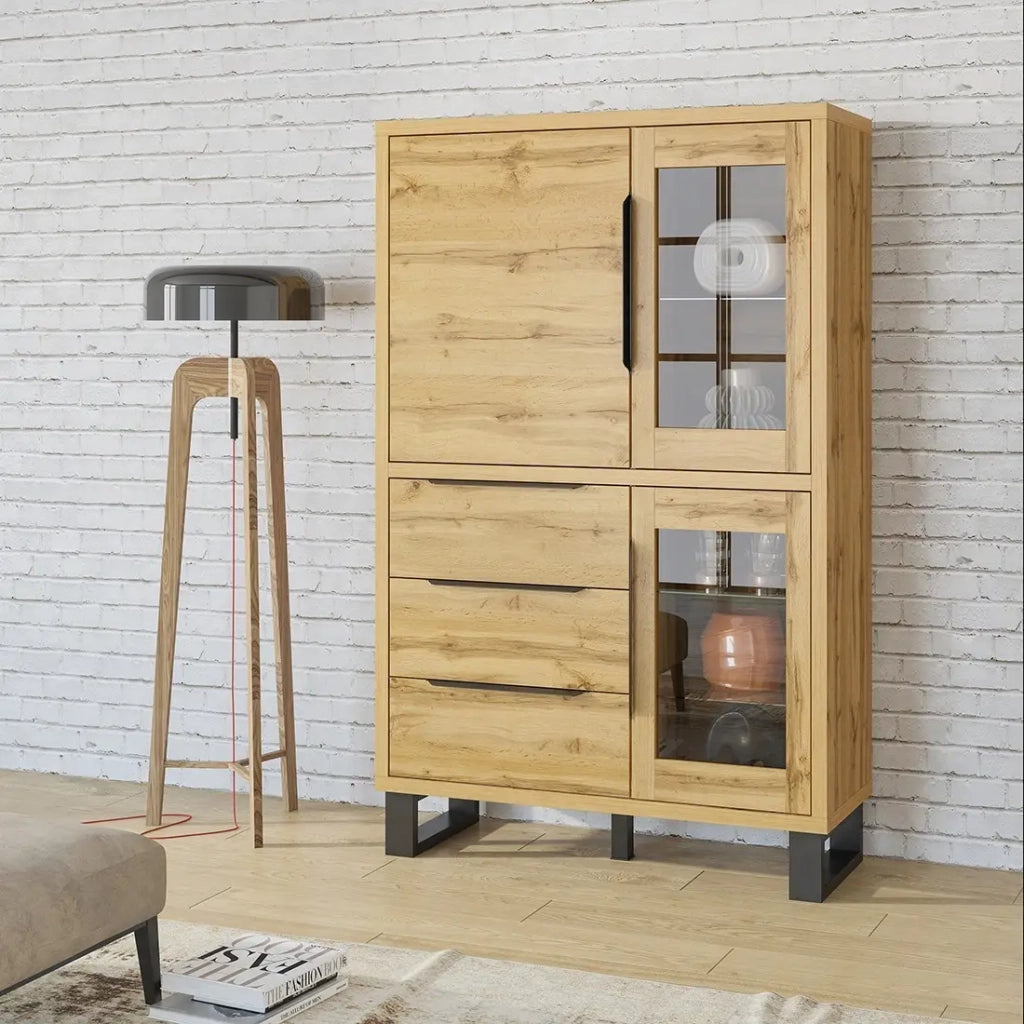 Credenza color rovere collezione MILO. Finiture nere. Mobile ideale per la tua sala da pranzo.