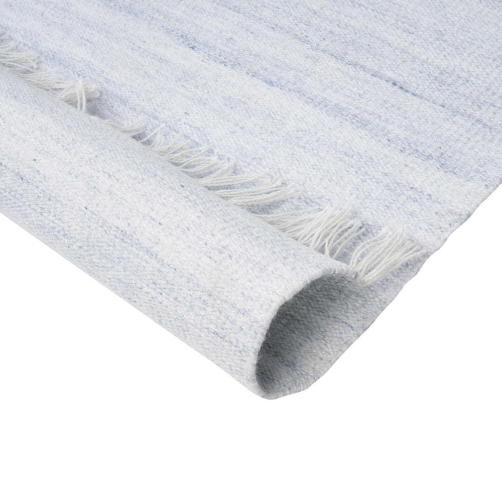 Tappeto in PET riciclato colore azzurro con frange 160 x 230 cm interno esterno