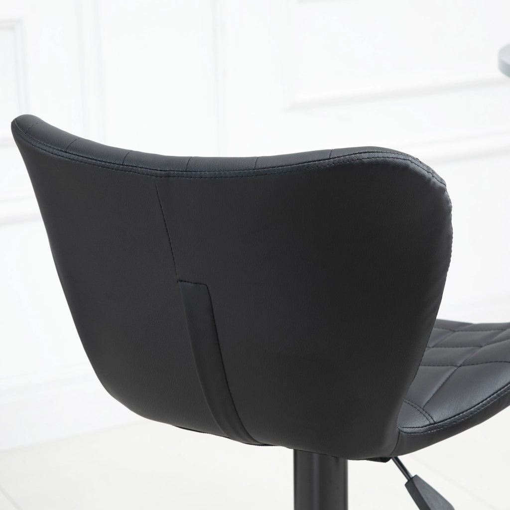 Set di 2 sgabelli da bar 57x58x87-107 cm girevoli e regolabili in altezza in pelle nera