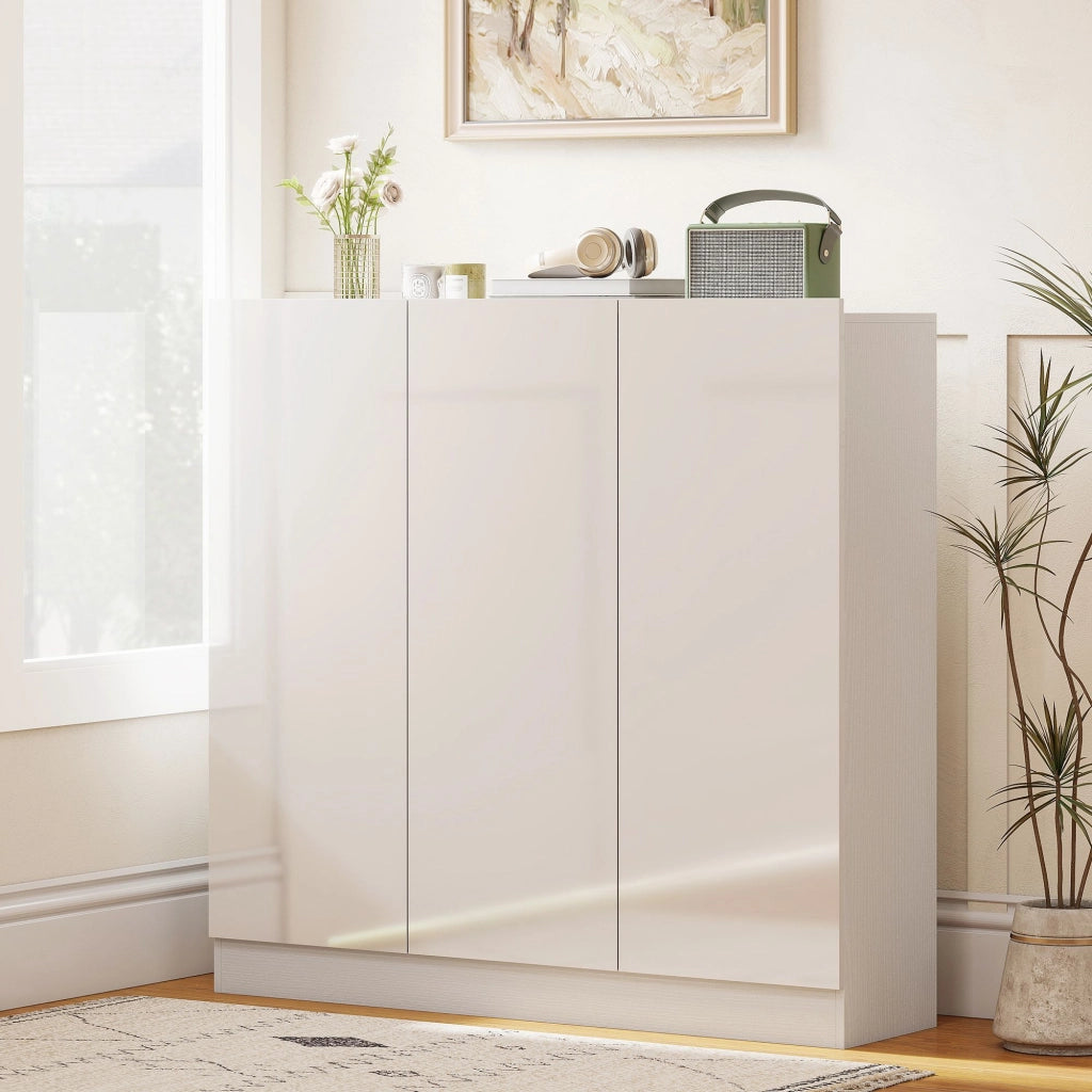Armadio scarpiera bianca design moderno, ripiani regolabili, fori di aerazione, cerniere ammortizzate e kit anti‑ribaltamento per ingresso domestico