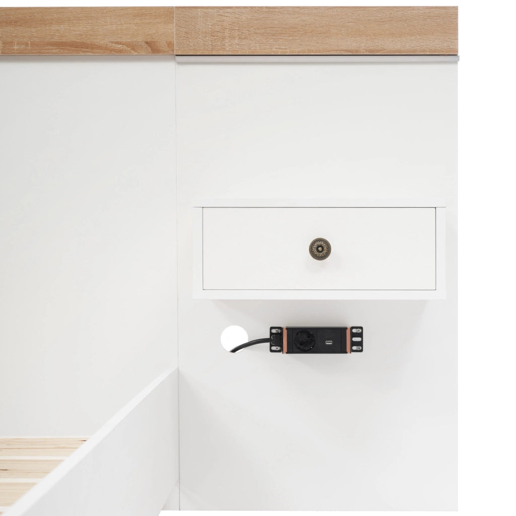 Letto matrimoniale con 2 comodini LED e USB/Type-C; 180x200 cm; bianco e rovere