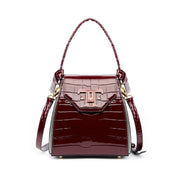 Borsa a tracolla da donna in vera pelle con stampa coccodrillo, colore rosso.