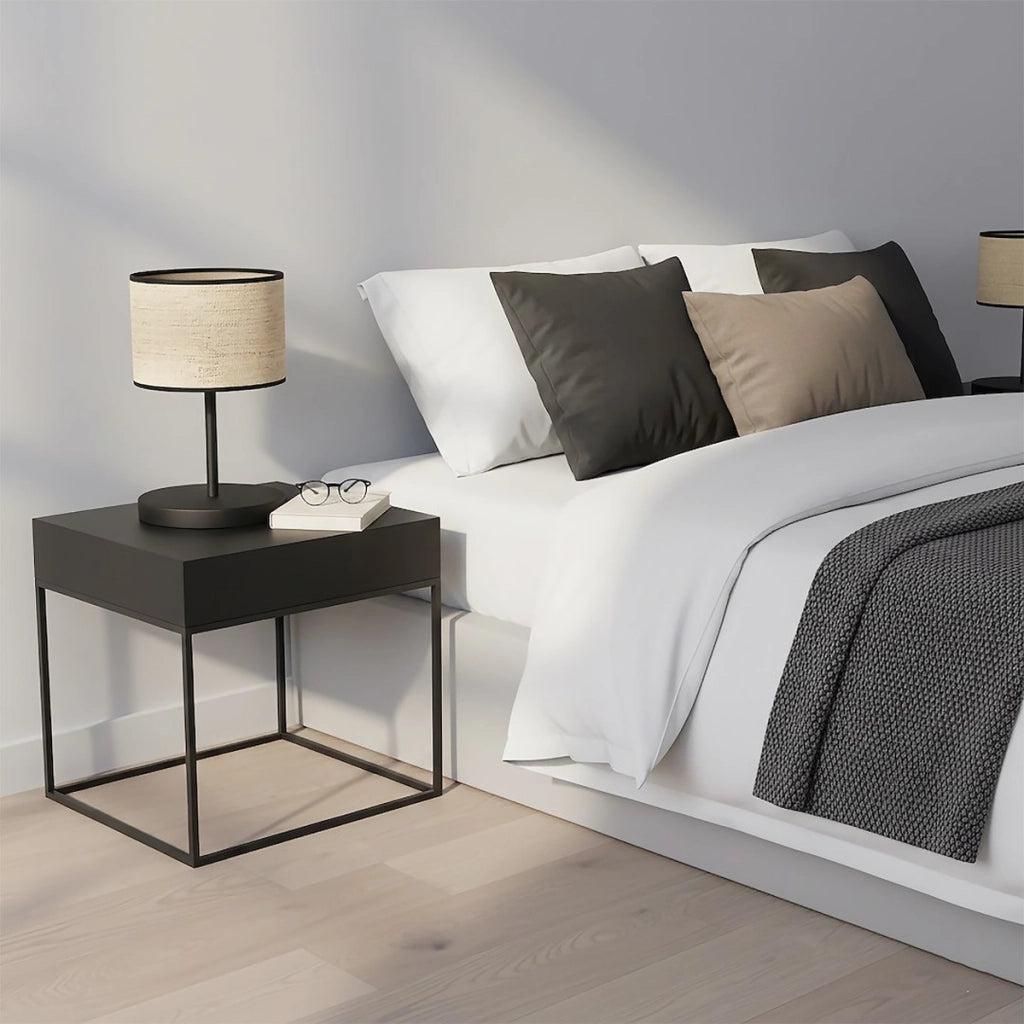 Lampada da tavolo ECO in acciaio nero e rattan