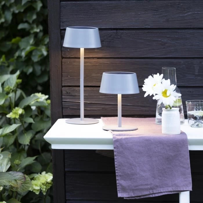 Lampada da tavolo per esterno - BRILLIANT - PICCO - LED e solare - Metallo e plastica - 5 W - Grigio satinato
