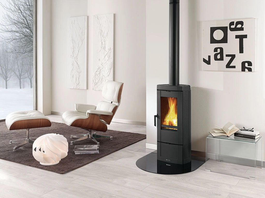 Nordica stufa a legna candy 4.0 in ghisa smaltata nero antracite 4 stelle classe a+ extraflame
