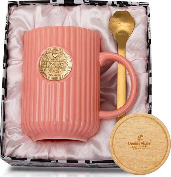 Bicchiere di Caffè per Sorella, 400 ml, Bicchiere di Caffè in Ceramica con Medaglione 3D, Strisce Verticali, Bicchiere con Base in Legno, Coperchio, Scatola di Regalo