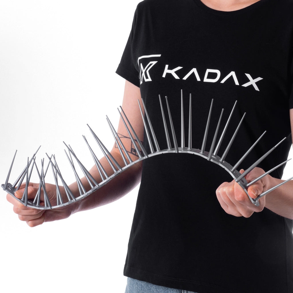 Punte dissuasive per uccelli KADAX in plastica, alte 48,5 cm, sicure.