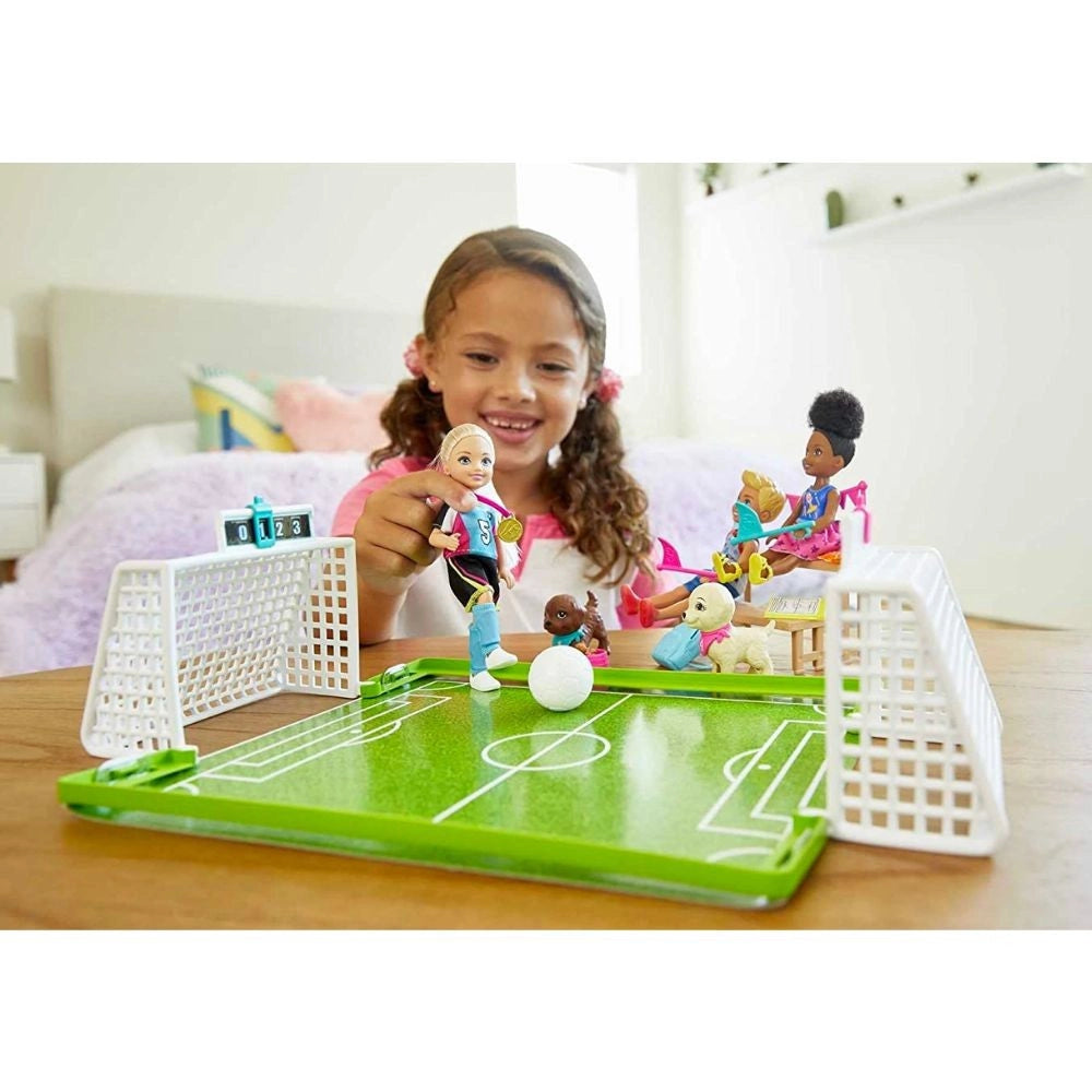 Trade Shop - Barbie Soccer Chelsea's Soccer Playset Giocatrice Di Calcio Gioco Per Bimbe 3+ -