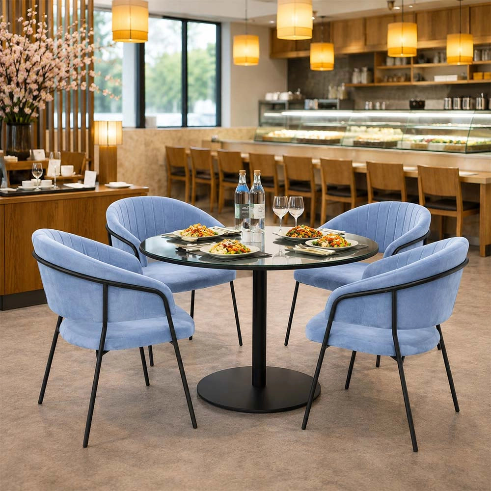 Sedie da sala da pranzo set da 2 Aurelia in velluto celeste con gambe nere
