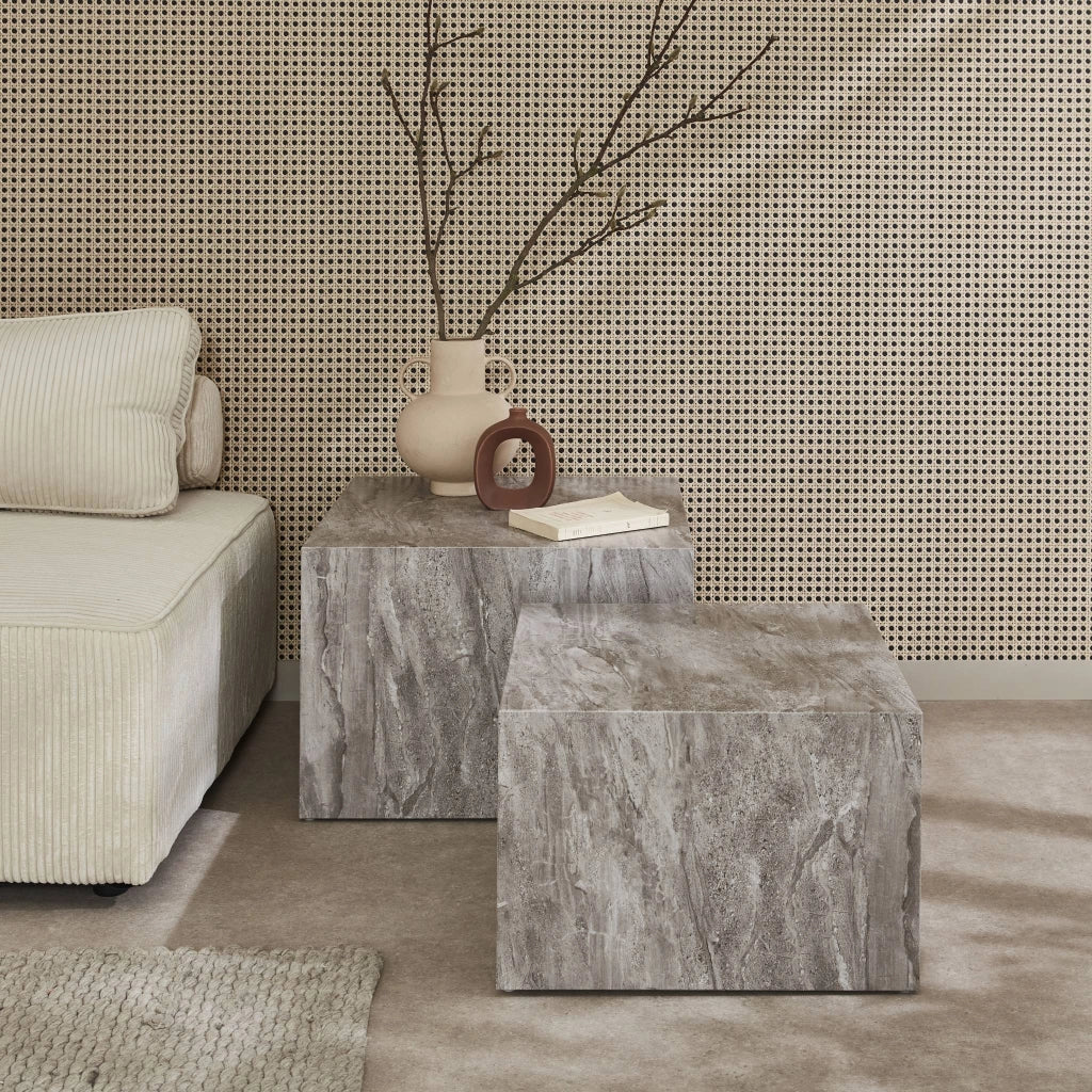 Set di 2 tavolini quadrati con effetto marmo, grigio