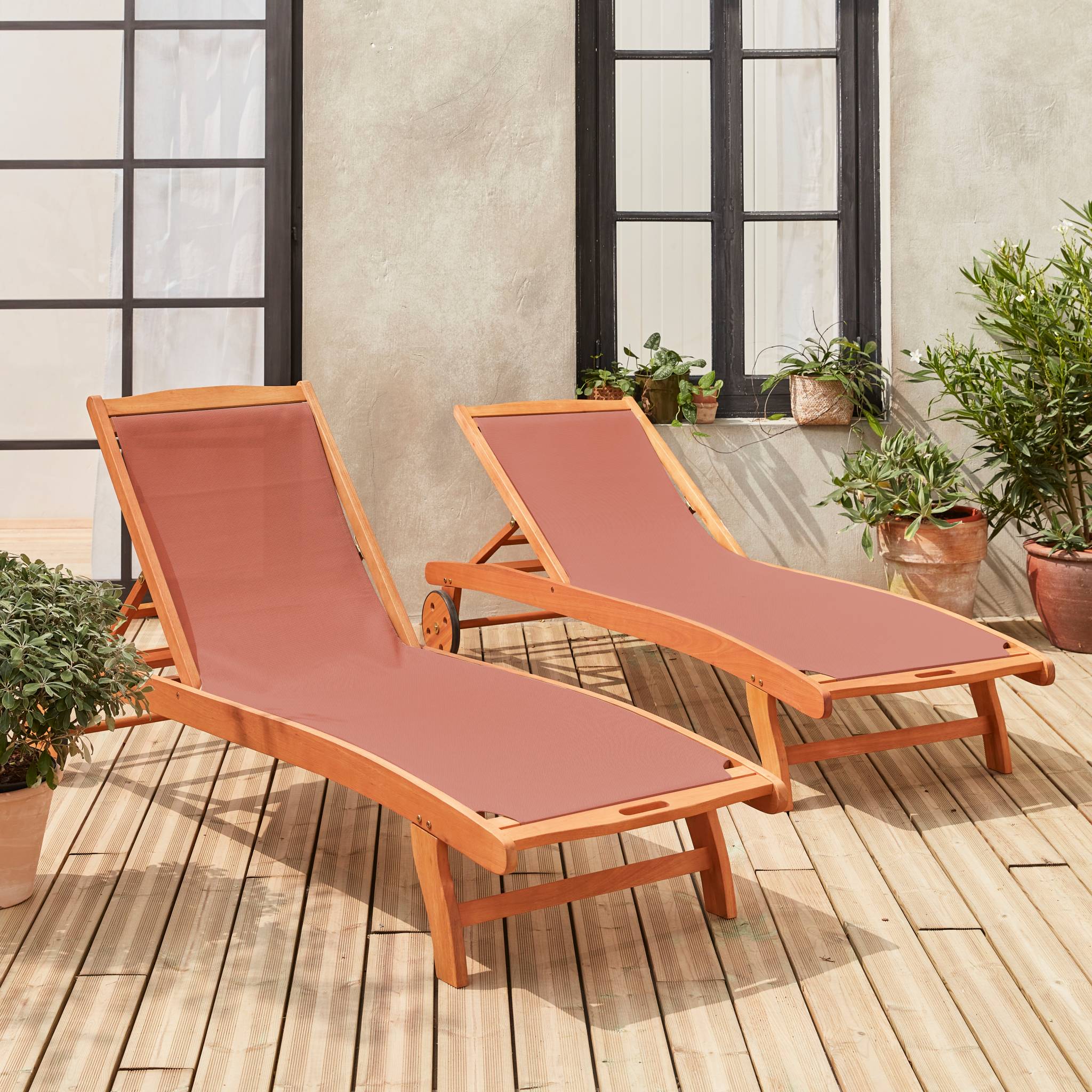 Set di 2 lettini multiposizione in legno con rotelle, terracotta
