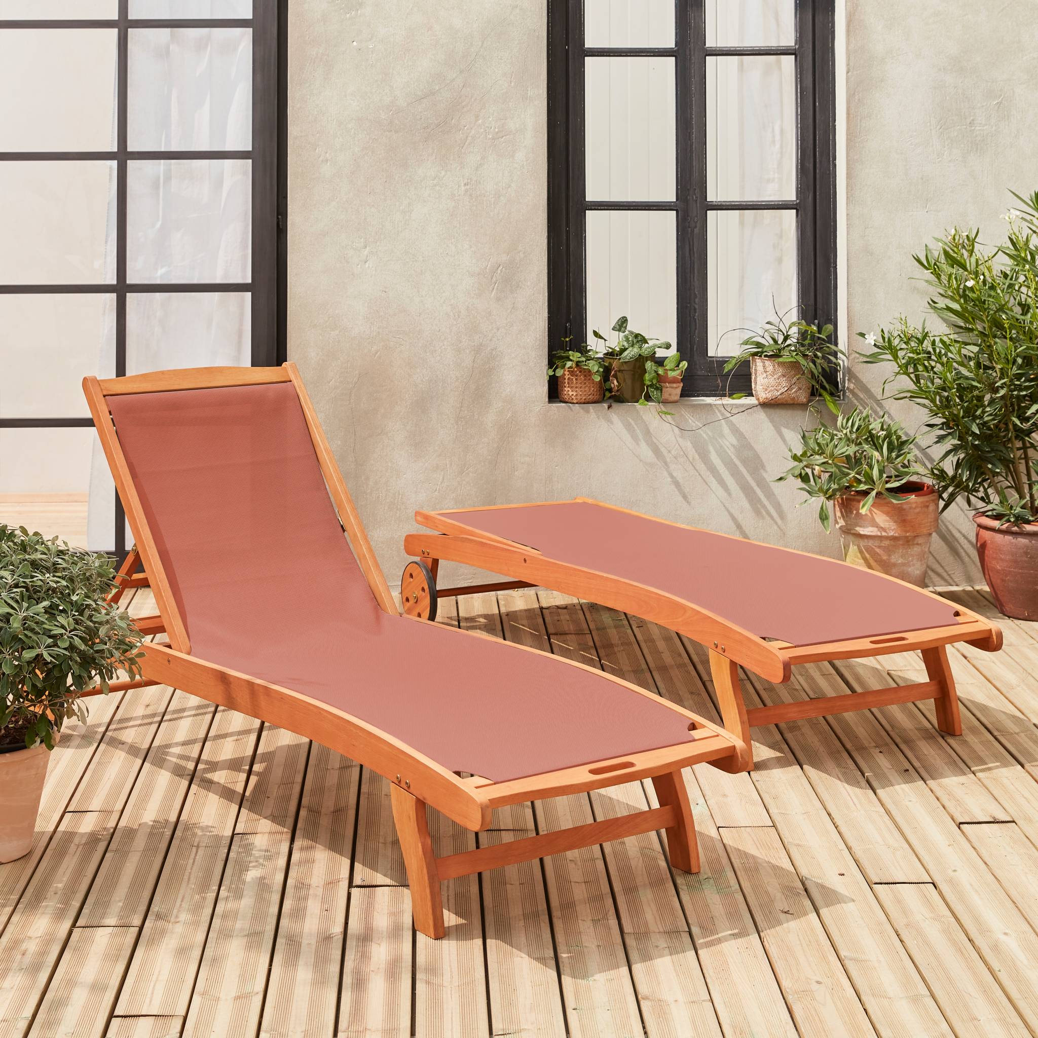 Set di 2 lettini multiposizione in legno con rotelle, terracotta