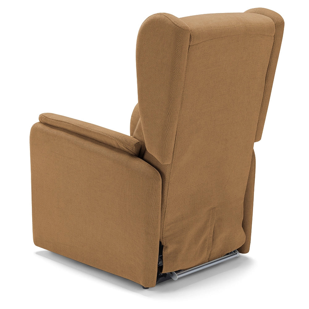 Poltrona relax elettrica FIRENZE MADE IN ITALY per anziani e disabili, 2 motori, 4 ruote, con Kit Batteria, tessuto antimacchia, colore Mango