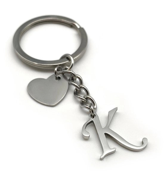 Lettera con Cuore a forma di Chiave | Alfabeto da A a Z | Manufatto in Acciaio Inossidabile | Iniziale del Nome Regalo per Partner Amico Amica