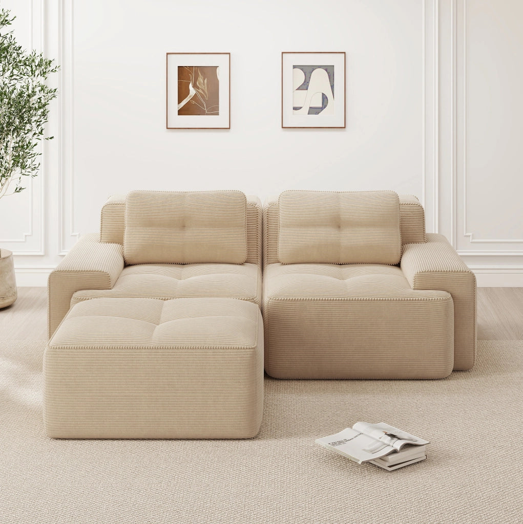 Divano modulare con seduta profonda; schienale curvo in corduroy beige