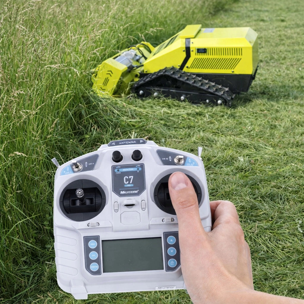 Kosiatrice Trinciatrice Elettrica Grassor AgroForce 800E-10 – 80 cm, 3000W, Batteria 8kWh, Telecomando 200 m, Cingolata