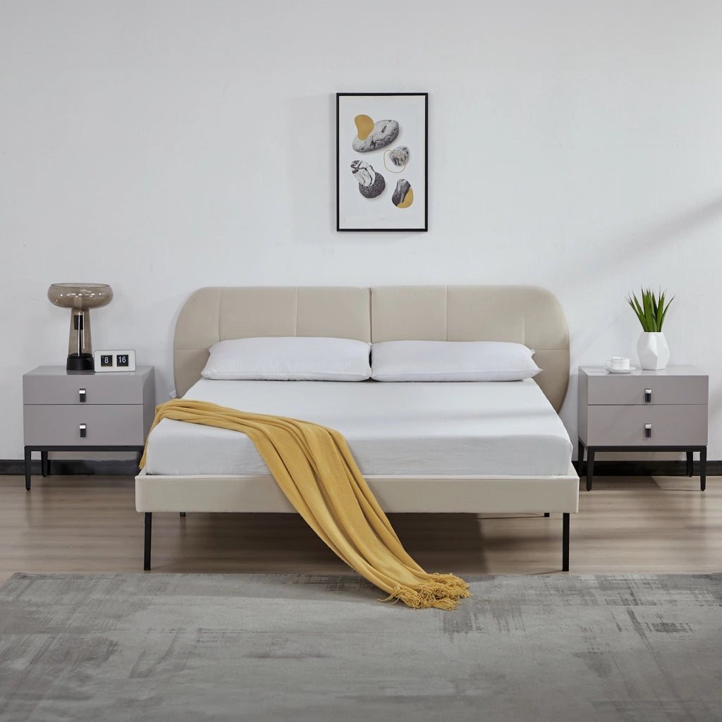 Letto Francese Porvoo con Testiera e Materasso 140x200 cm Rivestimento in Velluto - Beige [en.casa]