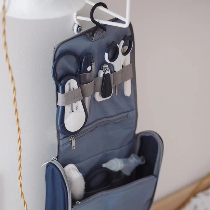 BEABA, beauty case da viaggio, 9 accessori, blu notte