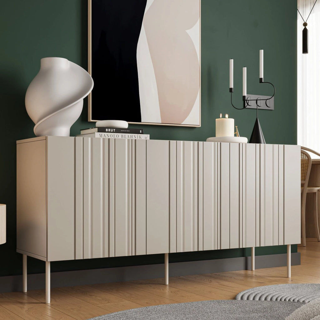 Credenza Spirano, Madia da salotto con tre ante battenti e vani interni, Rialzata da terra, 151x42 h75 cm, Beige