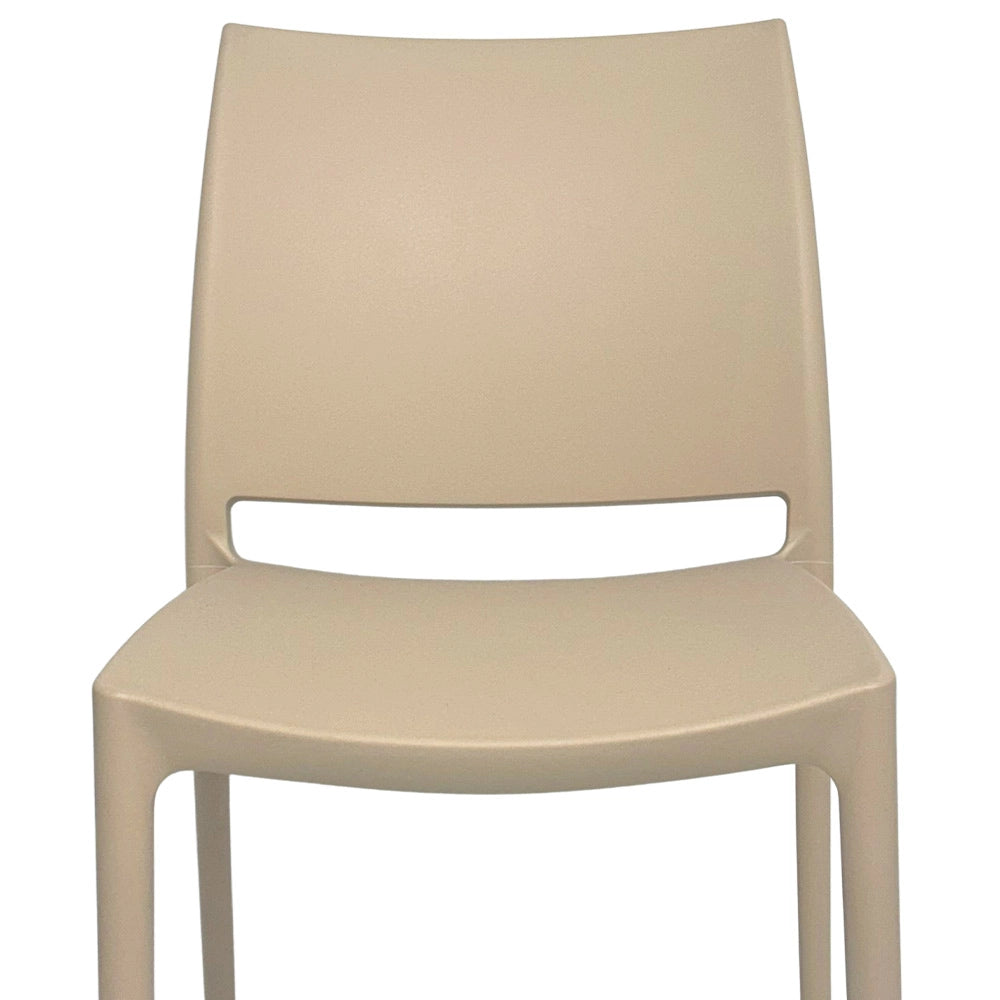 Sedia da sala da pranzo Altea in plastica colore beige modello comfort