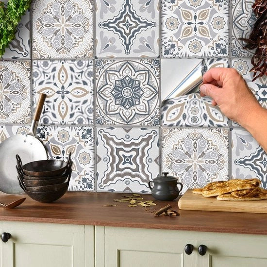 24 pezzi di rivestimento per pavimento in mosaico, adesivi per parete e per pavimento per piastrelle 10x10 cm, decorazione per bagno e cucina, pellicola decorativa per piastrelle 10x10 cm, grigio e bianco.