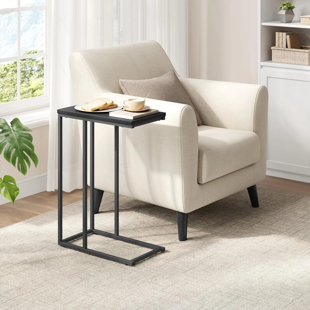 Tavolino a Forma di C, Tavolino Compatto con Struttura in Metallo e Piano in Legno Ingegnerizzato, per Divano/Letto/Soggiorno/Camera da Letto, L45xP25xH63,5cm, Nero